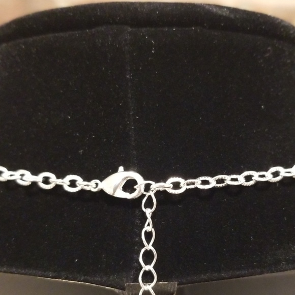 Silver Necklace with Crystal Pendant - Picture 7 of 8